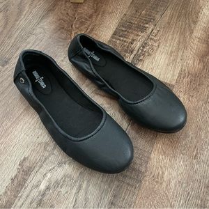 MINNETONKA Anna Leather Ballet Flat Black